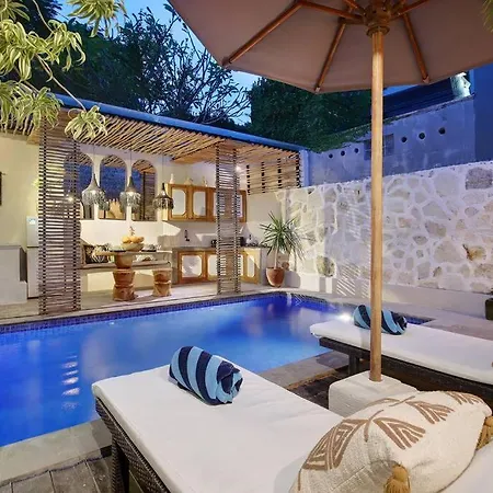 Seminyak Beach Bungalow Studio #2 With Private Pool